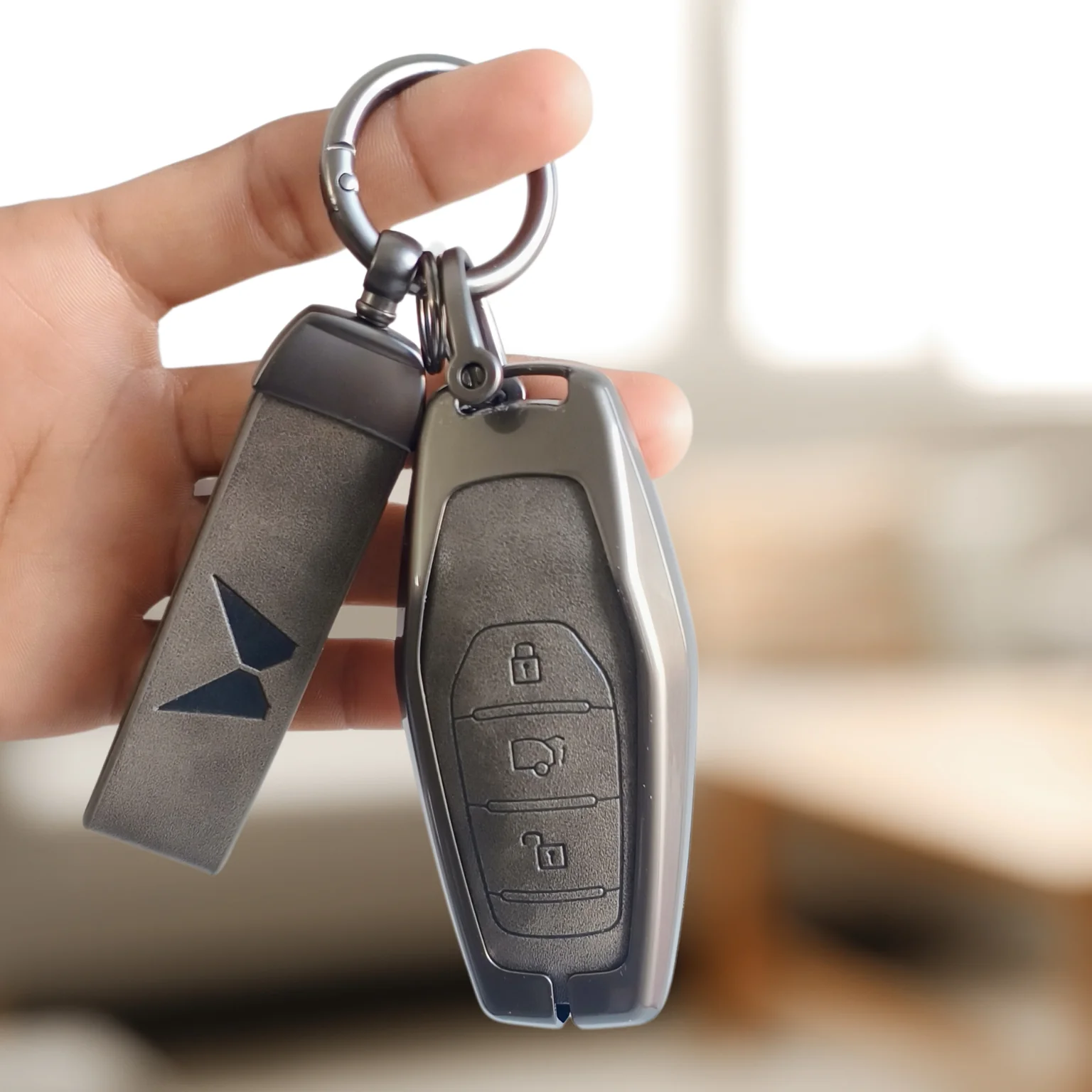 Mahindra XUV 500 Key Cover | Metal Leather | 3 Button Smart Key - Image 6
